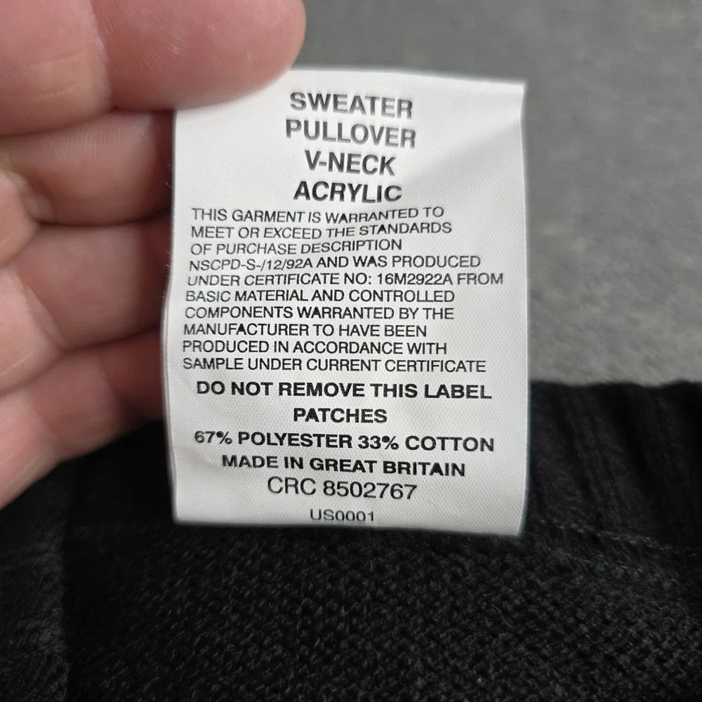 MILITARY EQUIPMENT CORPORATION OF AMERICA V-NECK SWEATER MENS SMALL BLACK